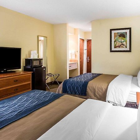 Quality Inn Darien-North Brunswick Eksteriør billede