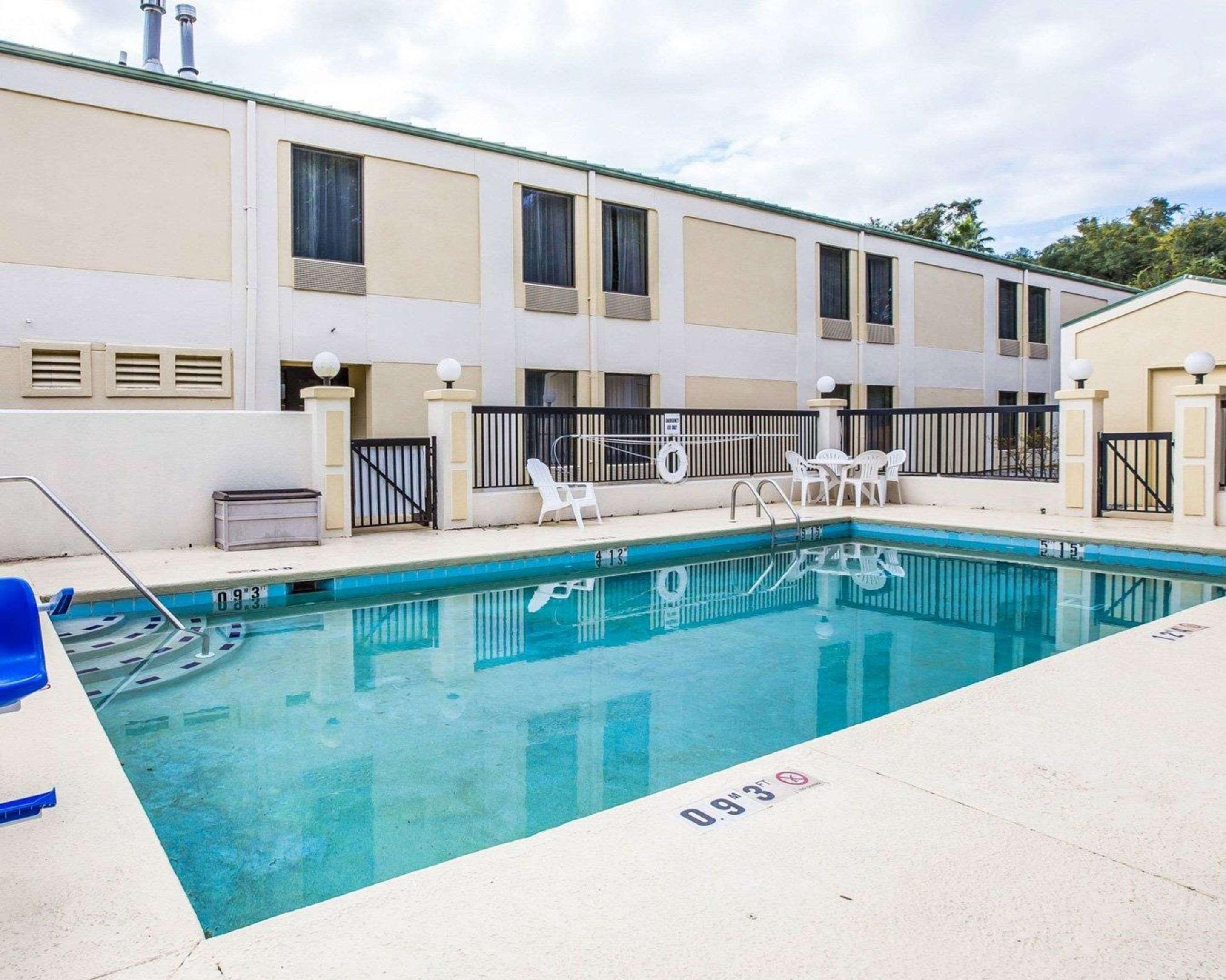 Quality Inn Darien-North Brunswick Eksteriør billede