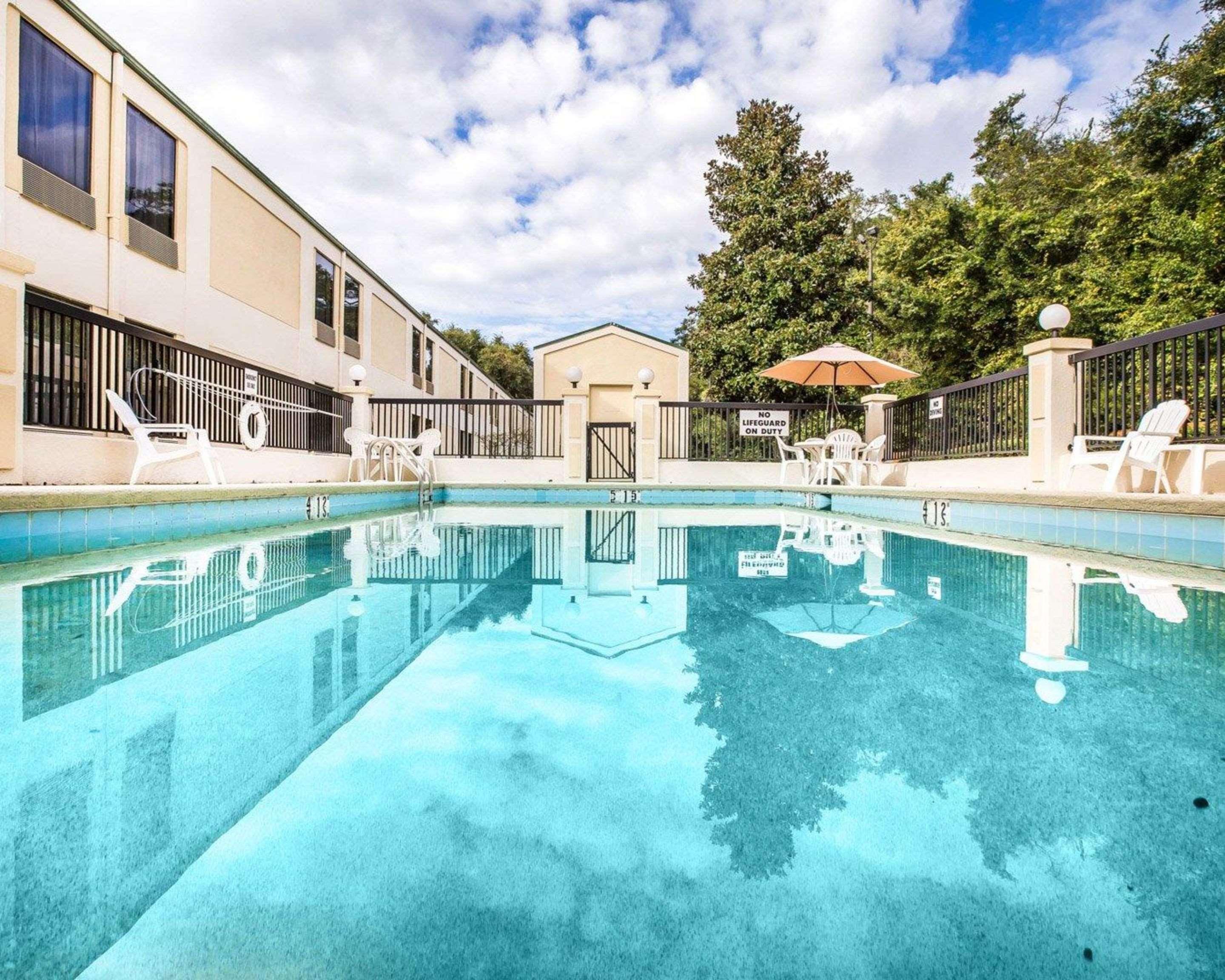 Quality Inn Darien-North Brunswick Eksteriør billede